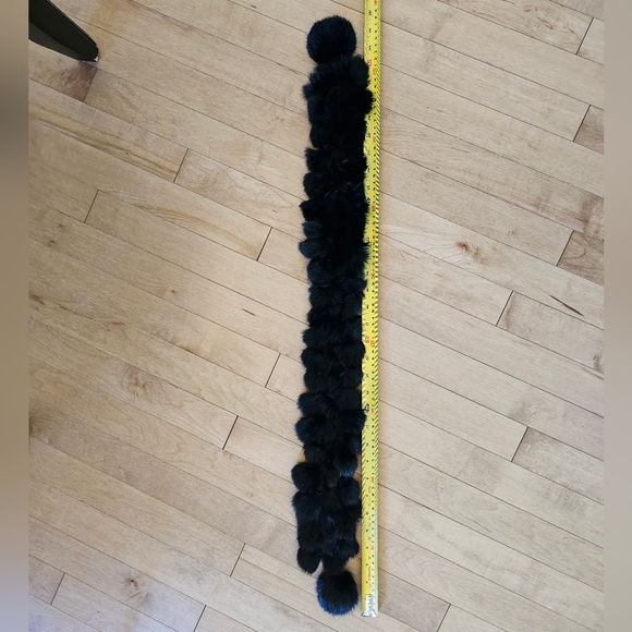 Stunning Rabbit Fur Scarf - Picture 3 of 4